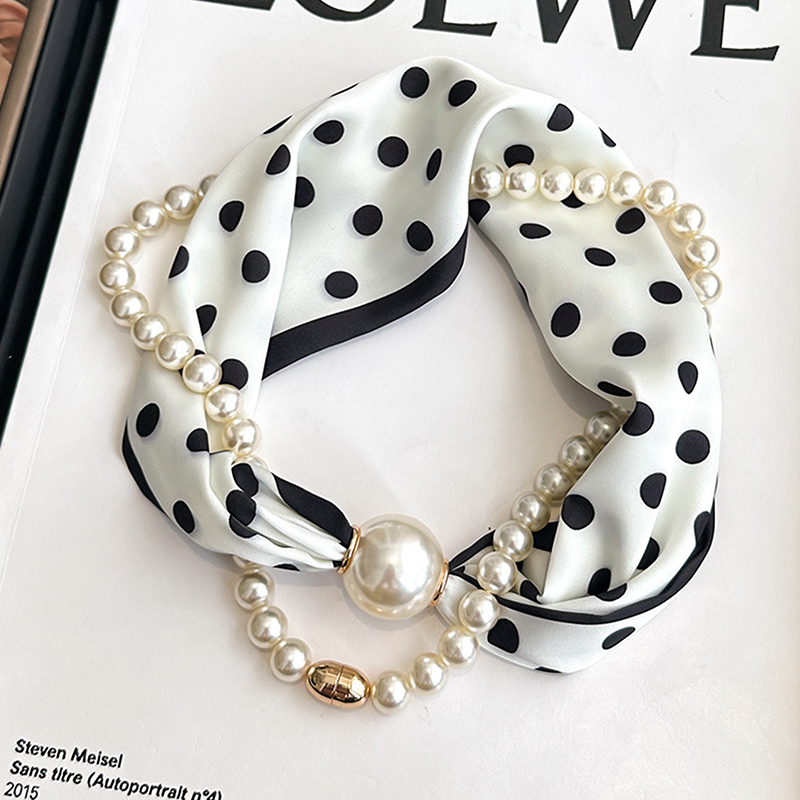 Satynowa apaszka na szyję z pe – Travel Accessories Aesthetic recenzja i cena